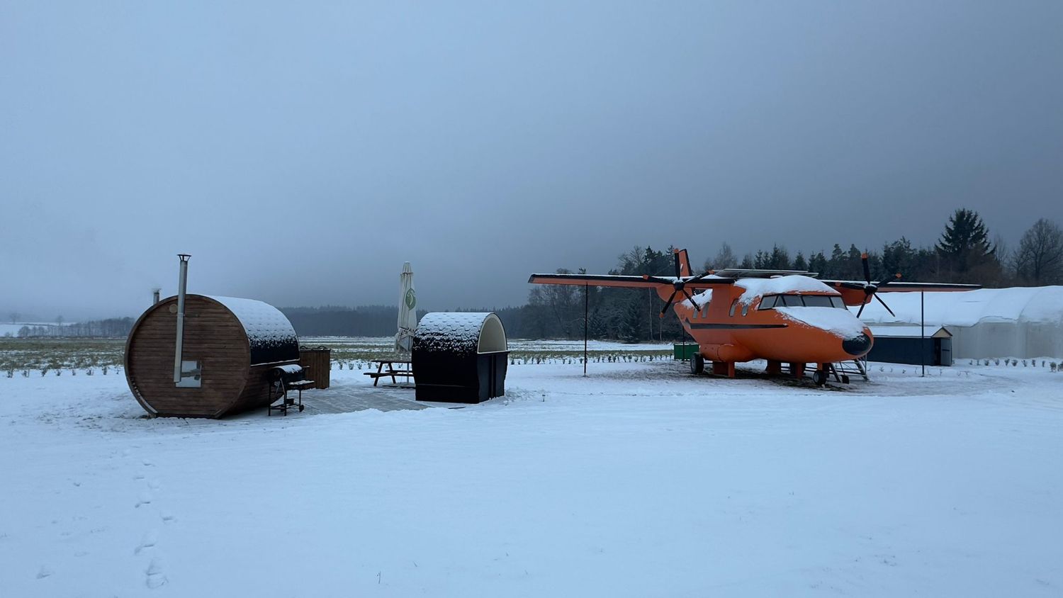 Dovolená v letadle zima 2 Dovolená v letadle