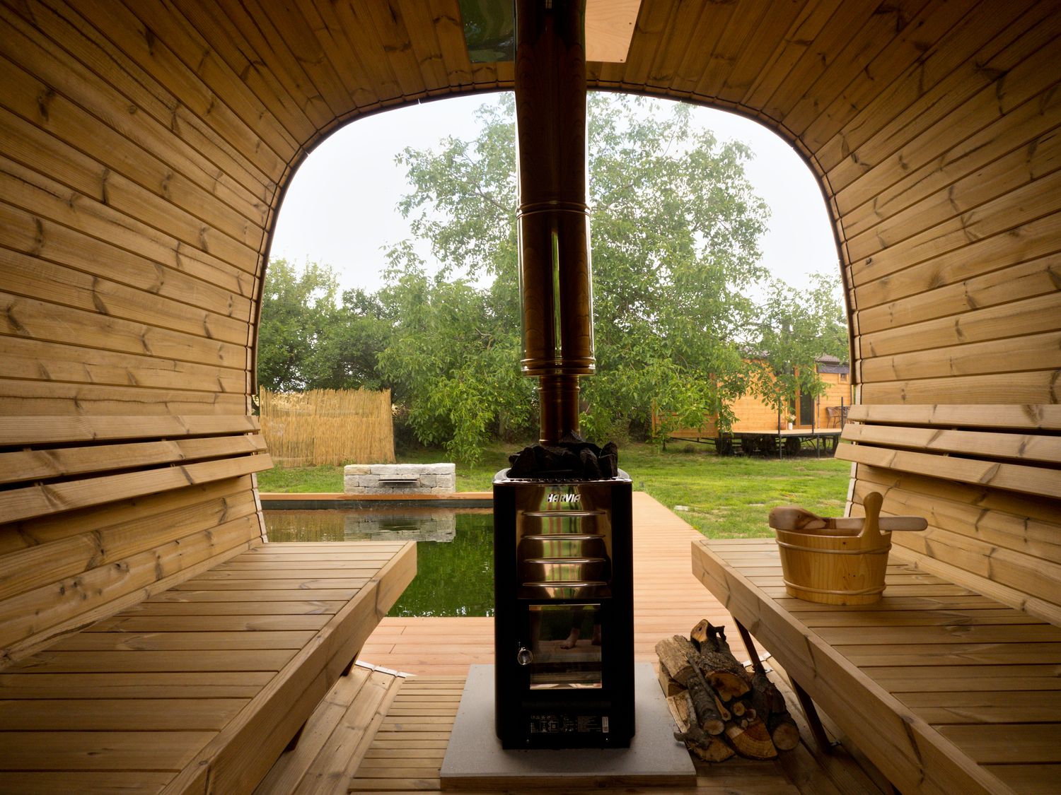 Glamping Tři oříšky interiér sauny
